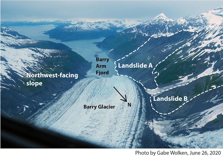 Kommentiertes Foto eines großen Fjords.