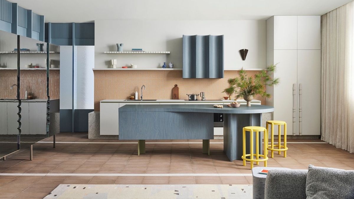 Entdecken Sie eine moderne Küche, die durch Farben und Kurven mit den veralteten Regeln des Küchendesigns bricht
