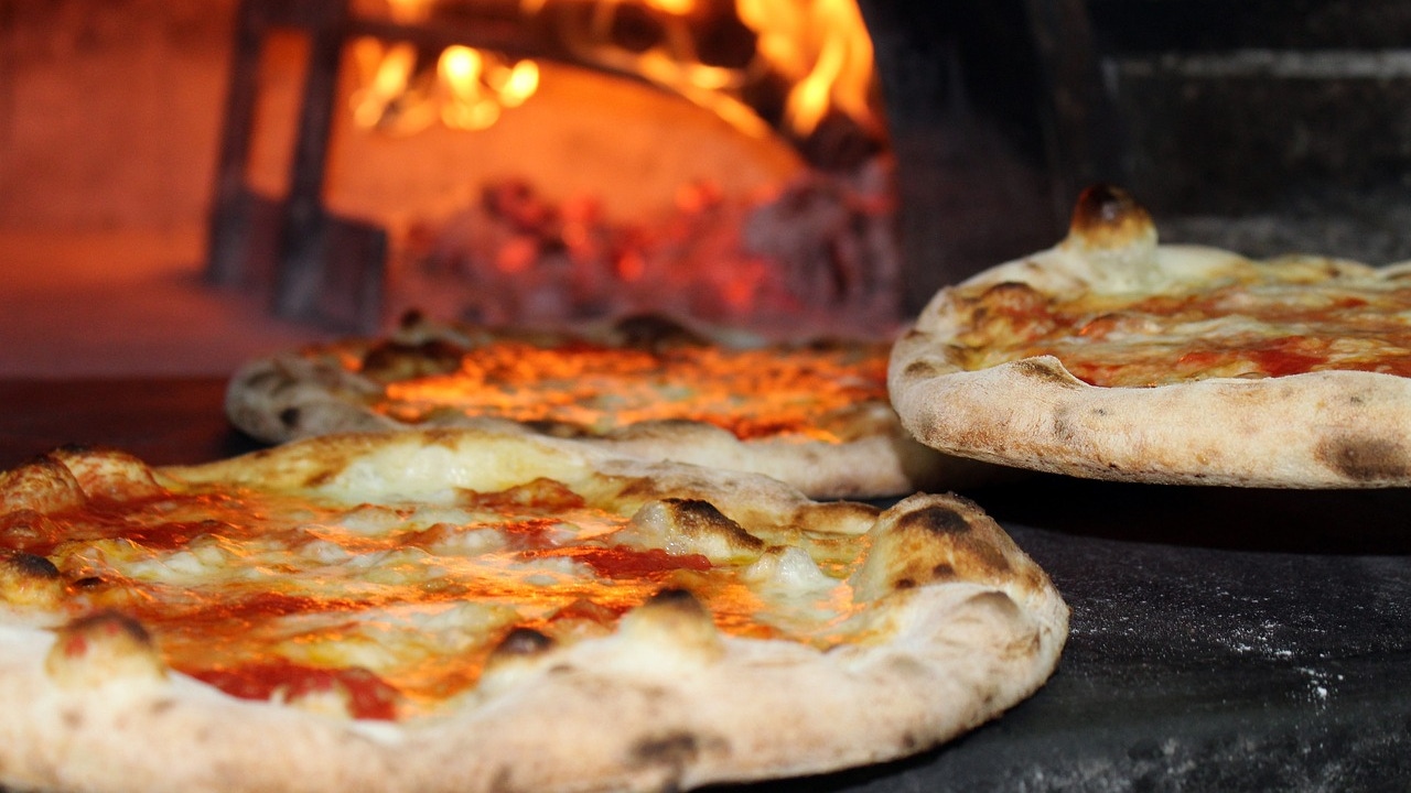 In Westdeutschland schließt eine Pizzeria in Düsseldorf nach der Verhaftung ihres Besitzers wegen Kokainhandels: Dies war der „Modus Operandi“