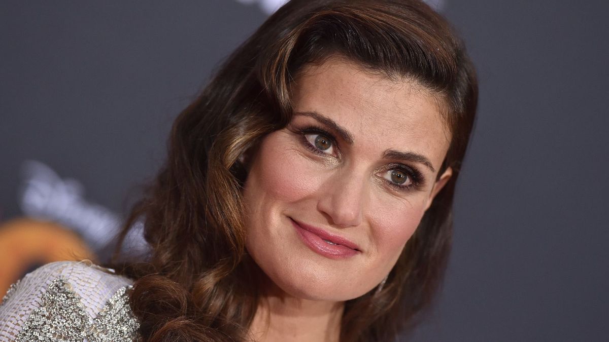 Die Terrasse des Frozen-Stars Idina Menzel greift mit einer unerwarteten Einrichtung den Luxustrend 2024 auf – sie ist gemütlich genug für jede Jahreszeit