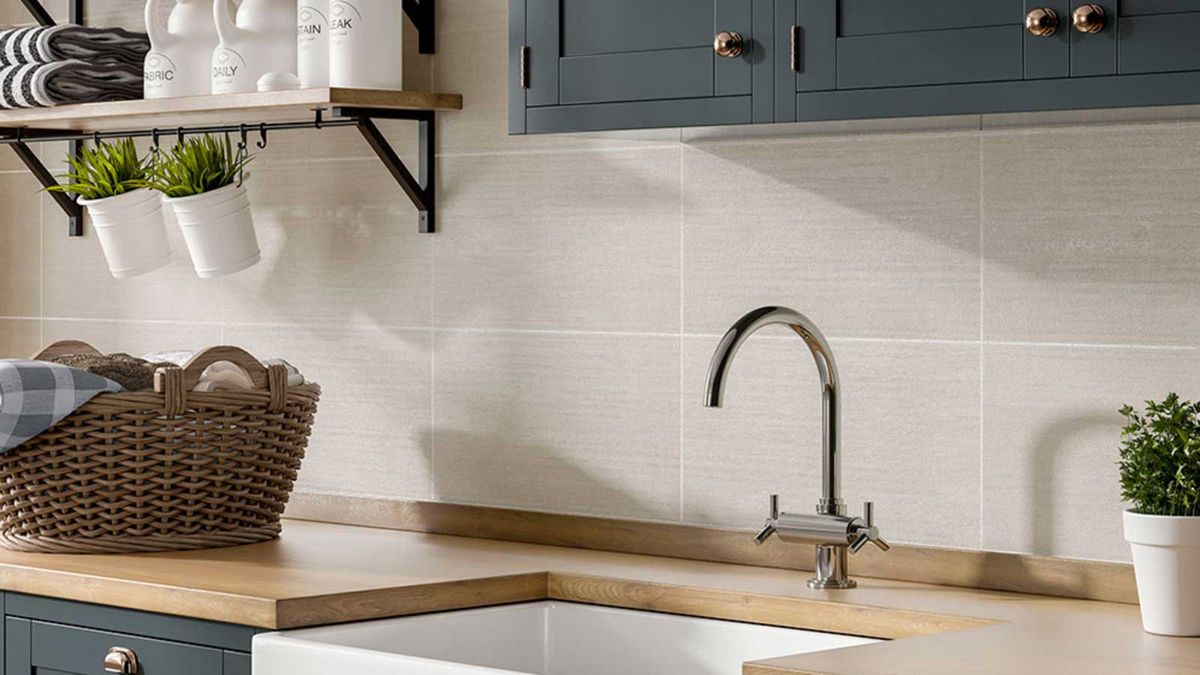 Können Sie Bleichmittel zum Reinigen Ihrer Waschmaschine verwenden? Experten warnen davor, dass es mehr schadet als nützt, und was man stattdessen verwenden sollte