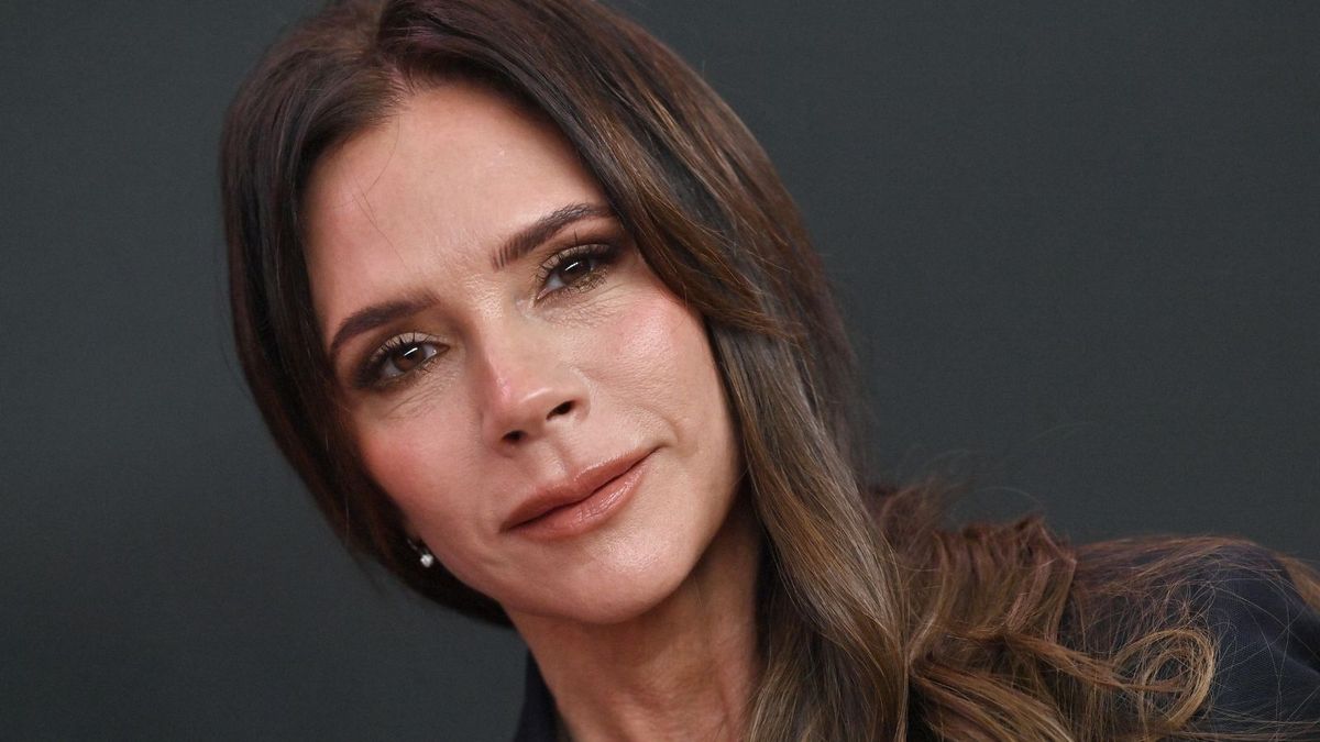 Der strukturierte Schrankstuhl von Victoria Beckham liegt voll im Trend für 2025 – Experten sagen, dass sein beruhigender Farbton Ruhe in ihren hektischen Raum bringt