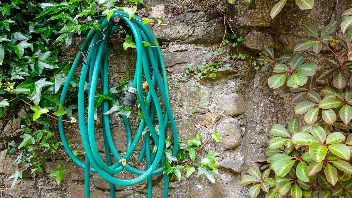 Wie man einen alten Hofschlauch wiederverwendet - 4 Möglichkeiten, einen Schlauch wiederzuverwenden, der tatsächlich funktioniert