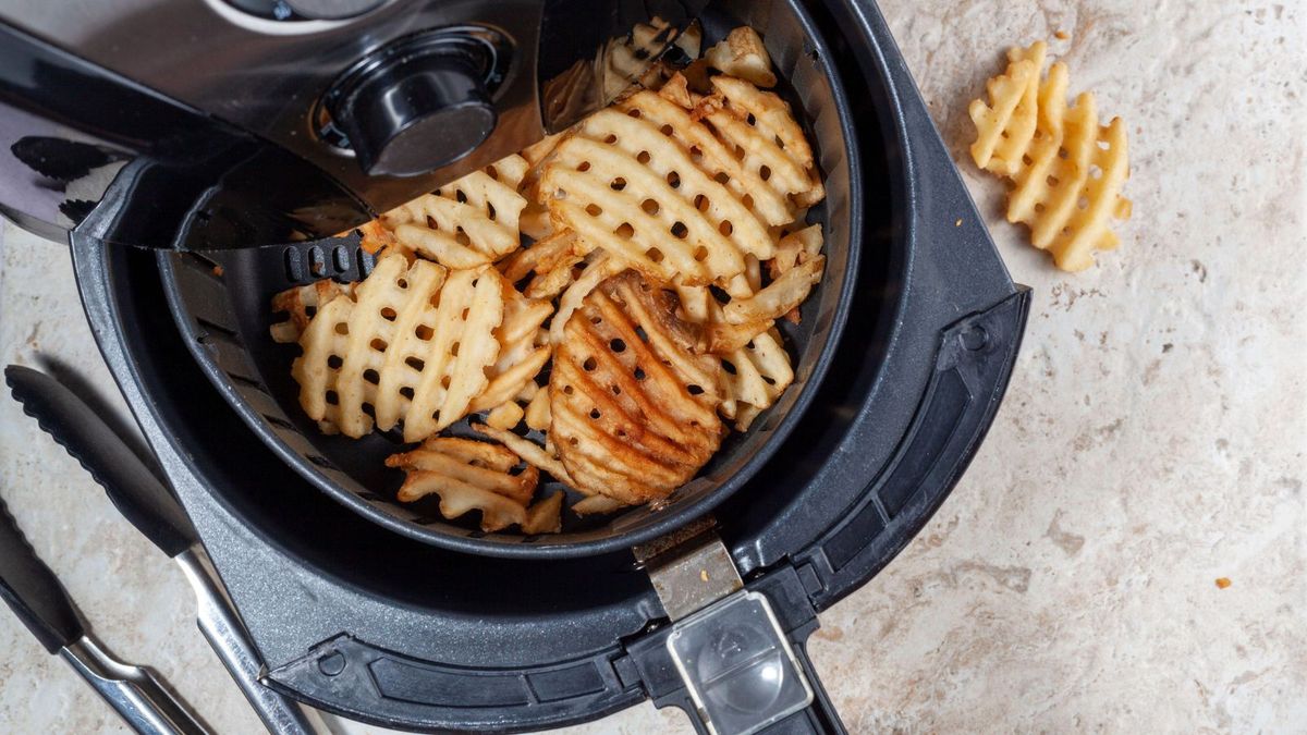 So reinigen Sie die Splitterschutz des Luftfrikes-5 Experten-zugelassene Schritte zu einer frischen Fritteuse