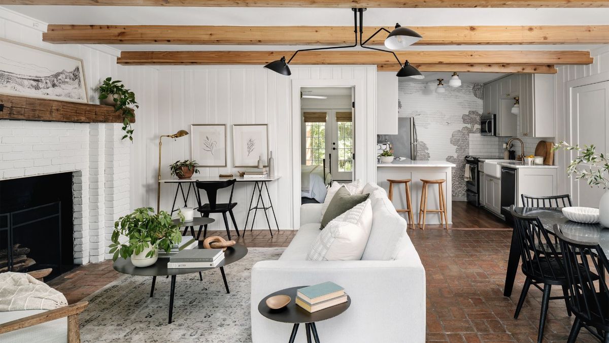 Joanna Gaines 'Hillcrest Cottage ist eine Lektion, um das Beste aus einem kleinen Raum herauszuholen - machen Sie eine Tour, um zu sehen, wie sie ihren legendären Stil in dieses winzige Mietobjekt bringt