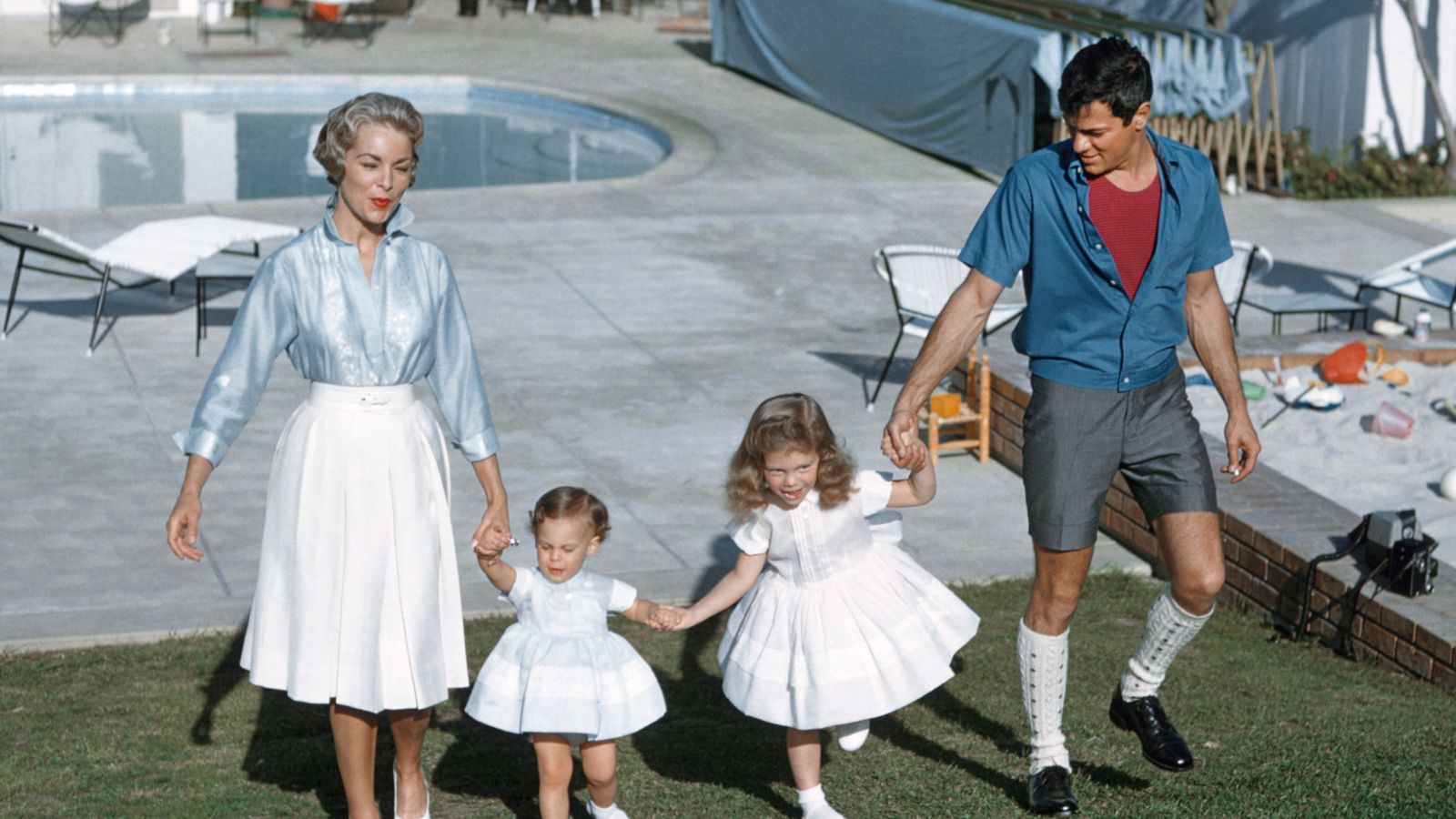 jamie lee curtis as a child with janet leigh and tony curtis