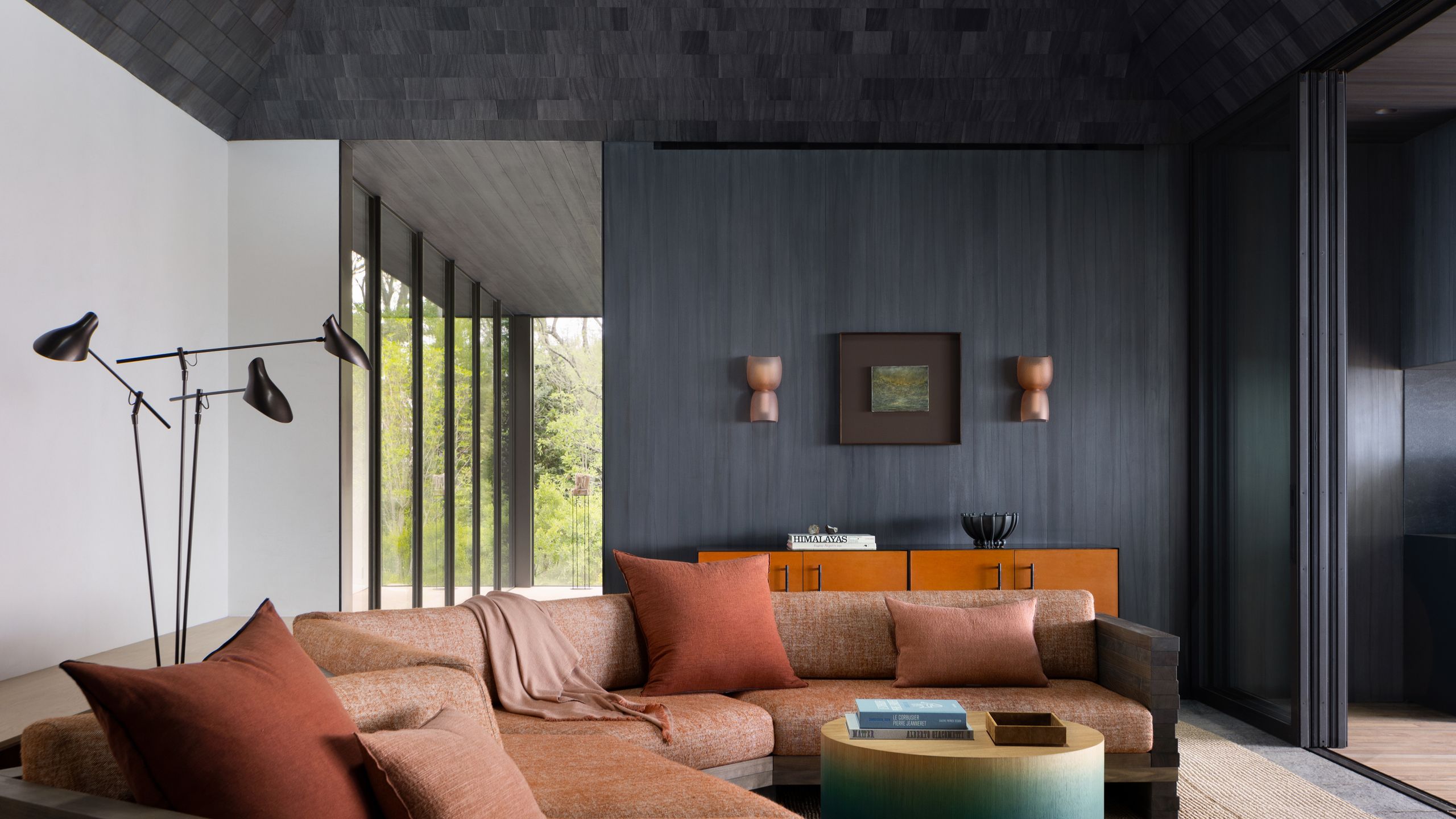 Ich sehe Licht als greifbares Material, und indem ich darauf achte, kann ich jede Ecke meines Zuhauses gestalten und aufwerten