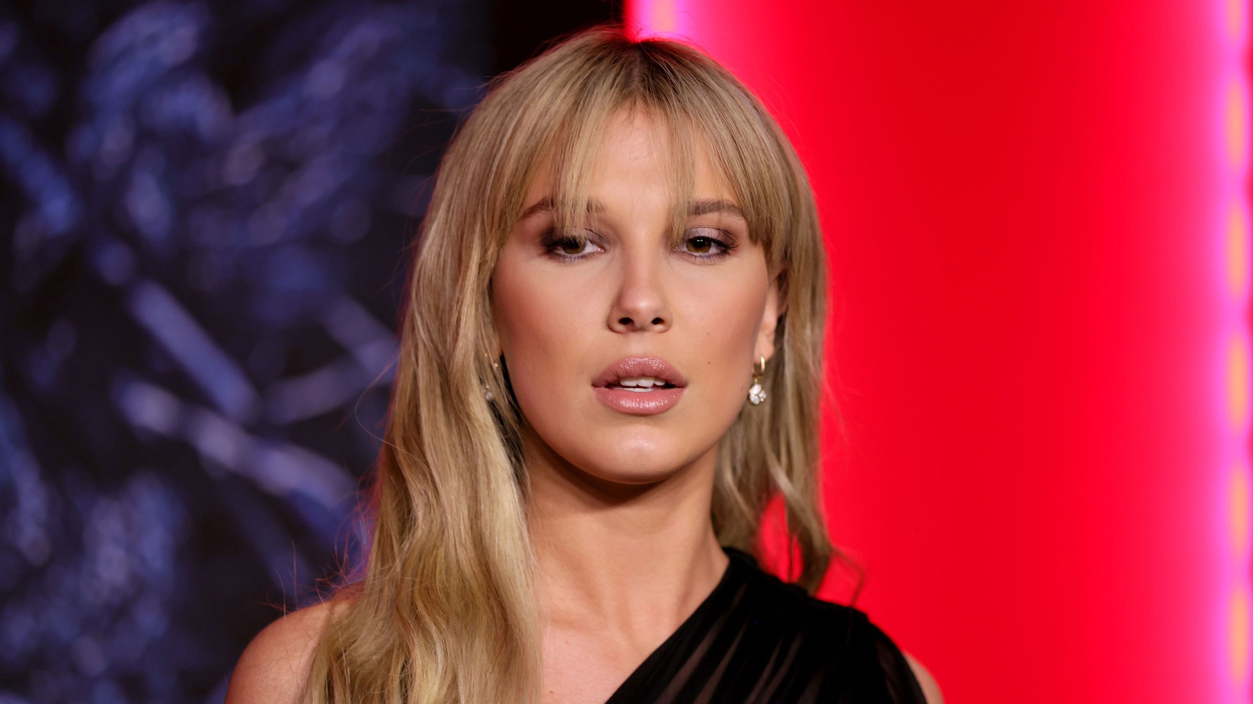 Millie Bobby Brown schmückt ihren Weihnachtsbaum mit diesem 100 Jahre alten Weihnachtsakzent – ​​und er wertet jede festliche Dekoration sofort auf