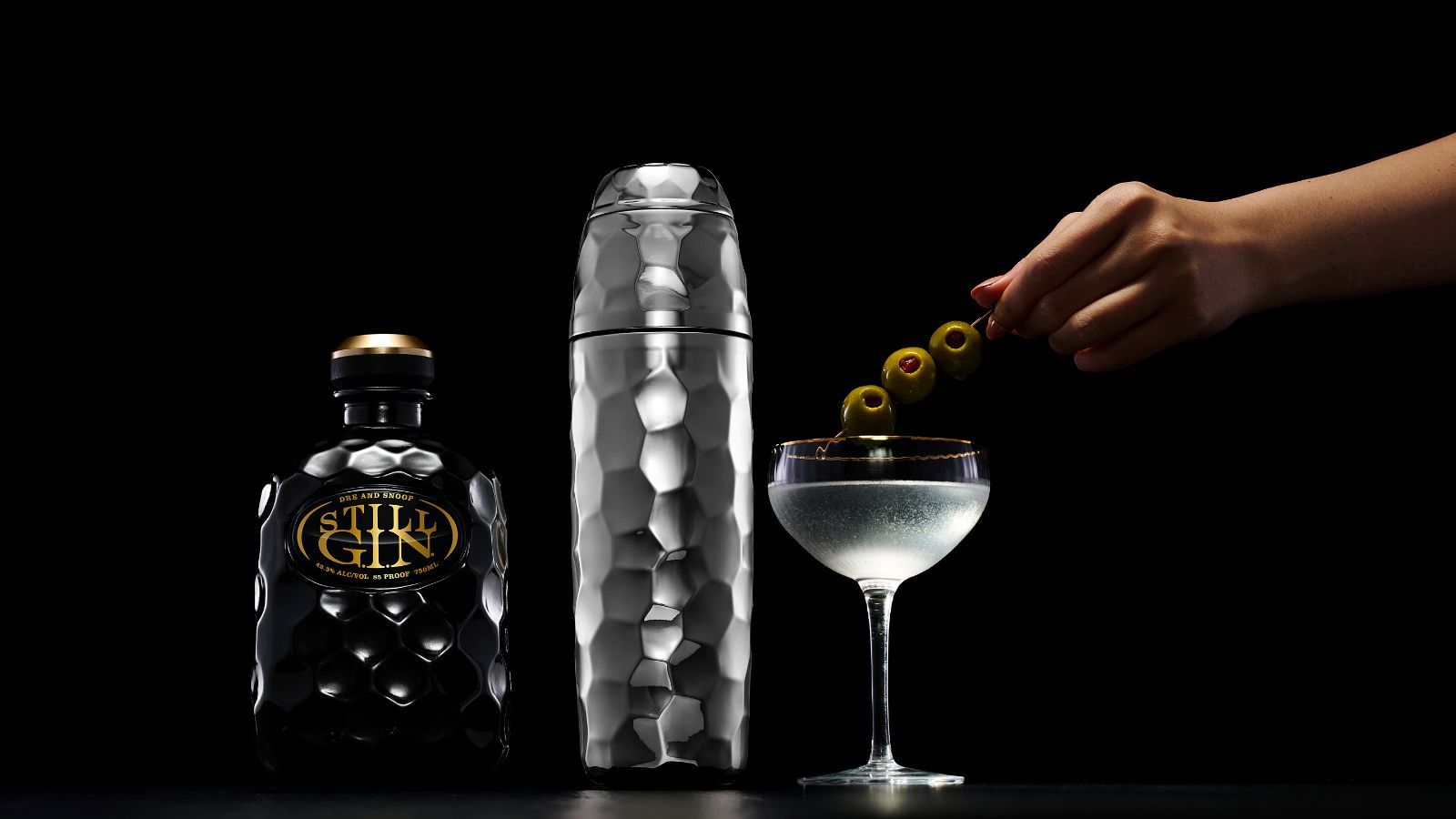 Gordon Ramsay, Snoop Dogg und Dr. Dre haben gerade einen HexClad-Cocktailshaker auf den Markt gebracht – deshalb ist diese unerwartete Zusammenarbeit meine neue Obsession