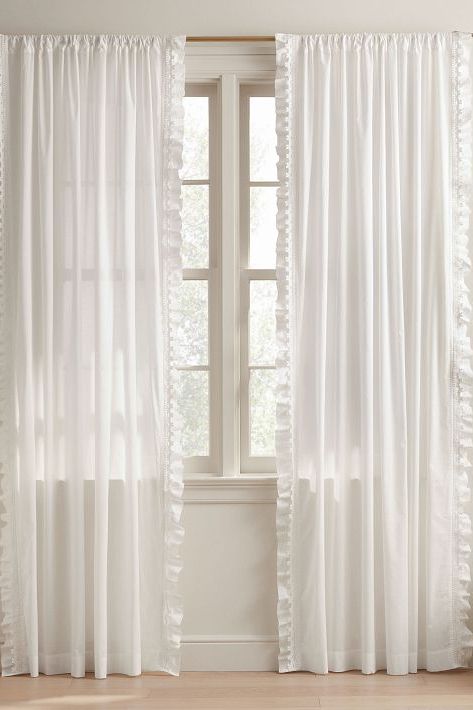 Loveshackfancy transparenter Schleifenbesatz am Rand