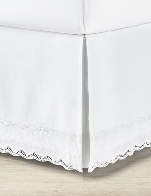 Traditioneller Bettrock aus Spitze