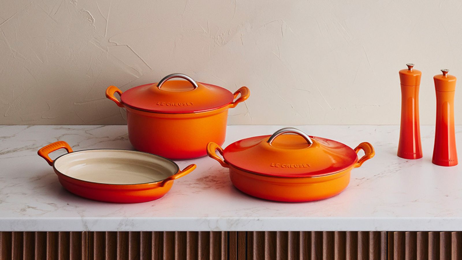 Le Creuset Modern Heritage-Kollektion in Flammen