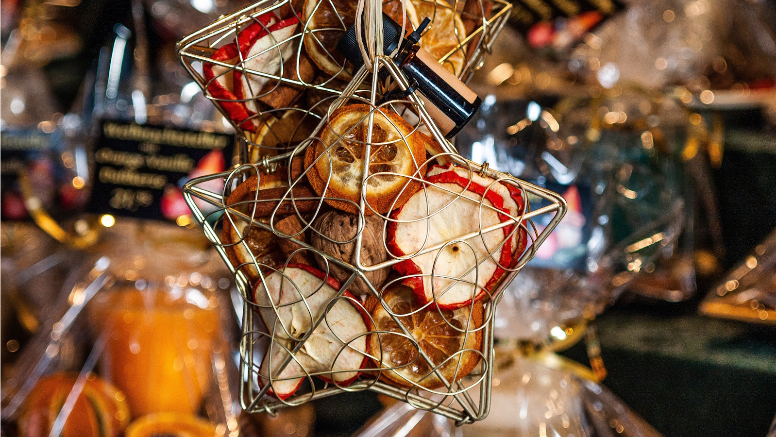 Potpourri in Sterngeflecht-Dekoration