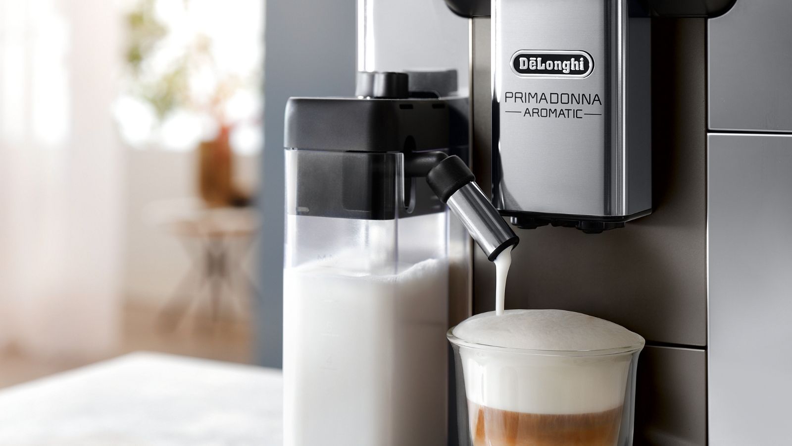 A close up of a De'Longhi cold brew espresso maker