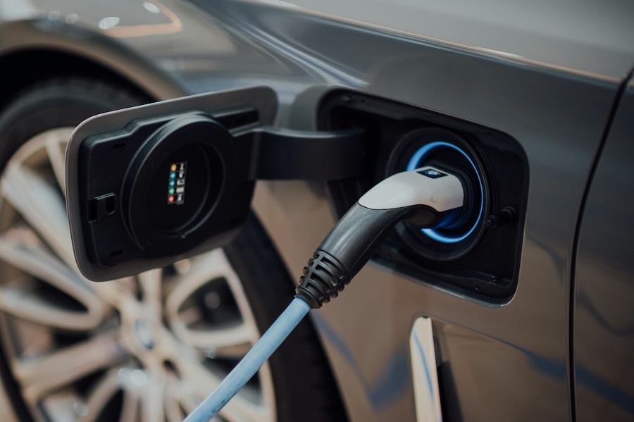 Electric vehicles pass tipping point, breaking the link with oil prices