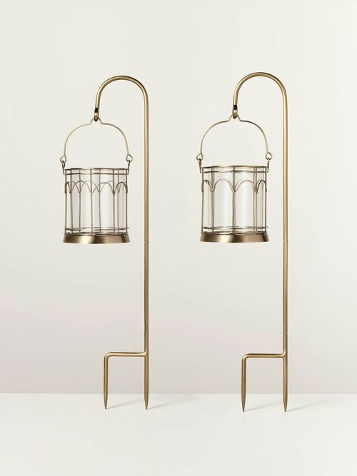 LED-Laterne mit Pfahl für den Außenbereich – Hearth & Hand™ mit Magnolie