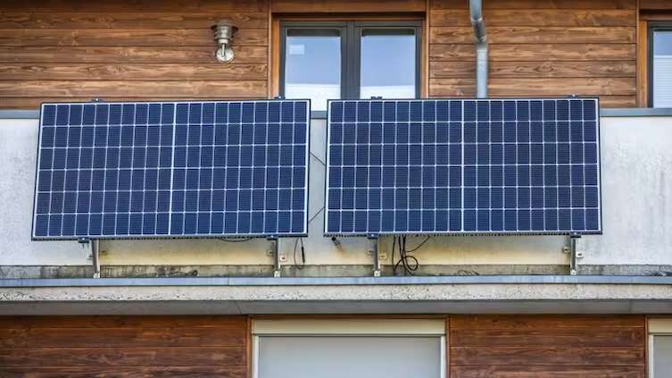 £500 plug‑in solar panels are about to go on sale – here’s what you need to know