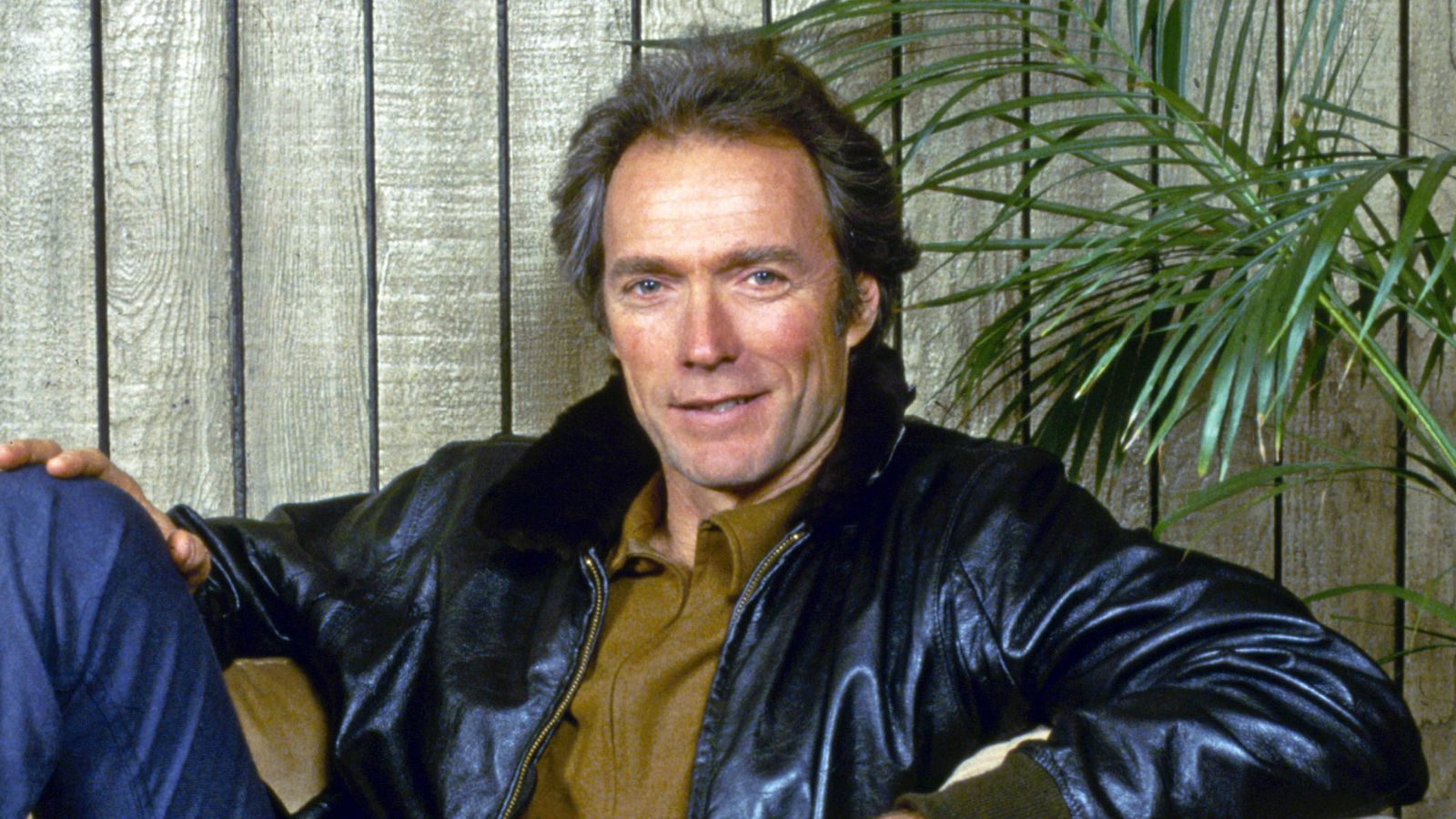 Clint Eastwood in seinem Wohnzimmer