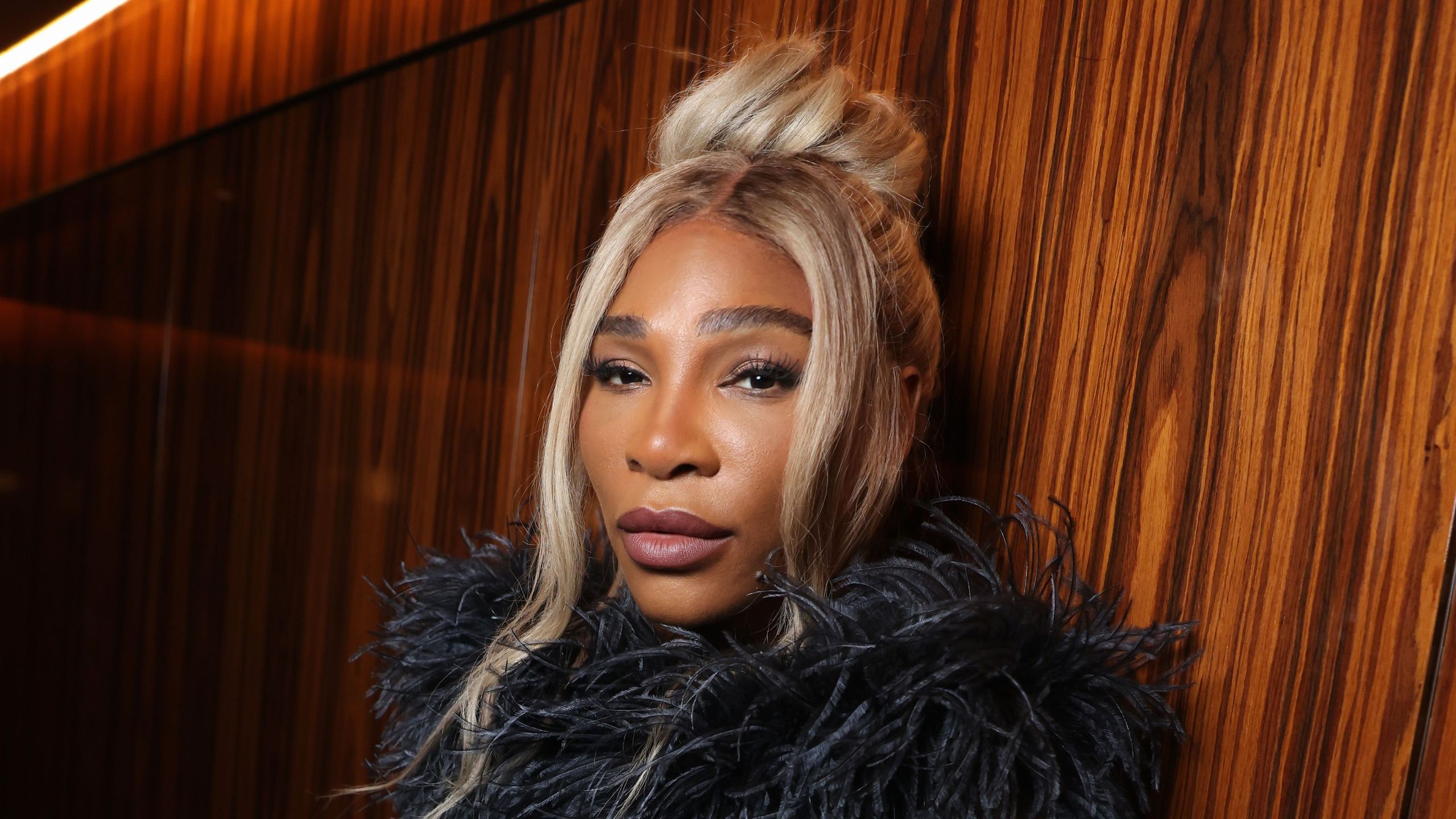 Die offene Florida-Dusche von Serena Williams verfügt über einen genialen räumlichen Trick, der den Raum doppelt so groß erscheinen lässt