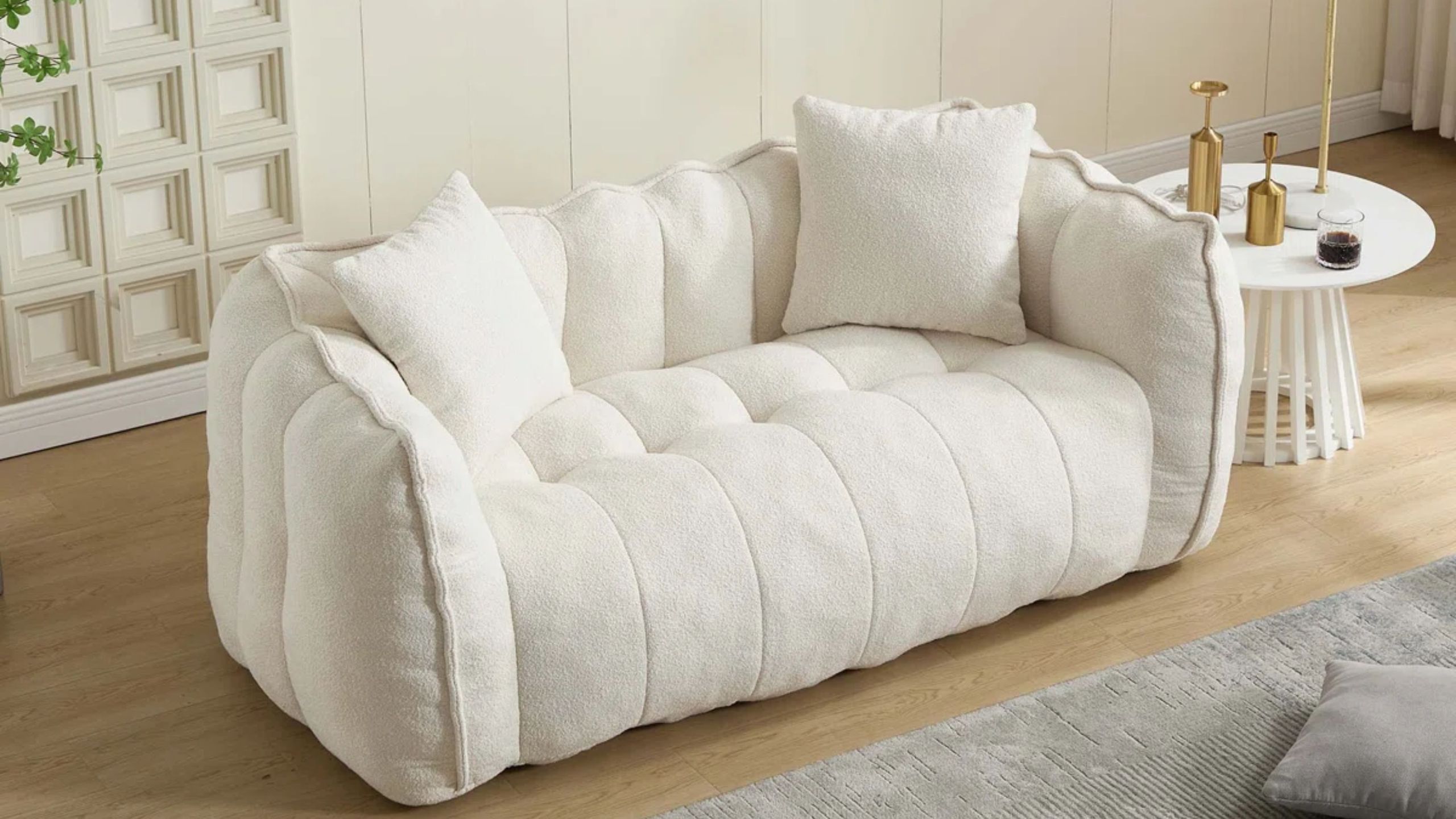 Diese 300-Dollar-Couch ohne Knochen ist der Möbel-Einzugs-Hack, den alle College-Eltern kennen müssen