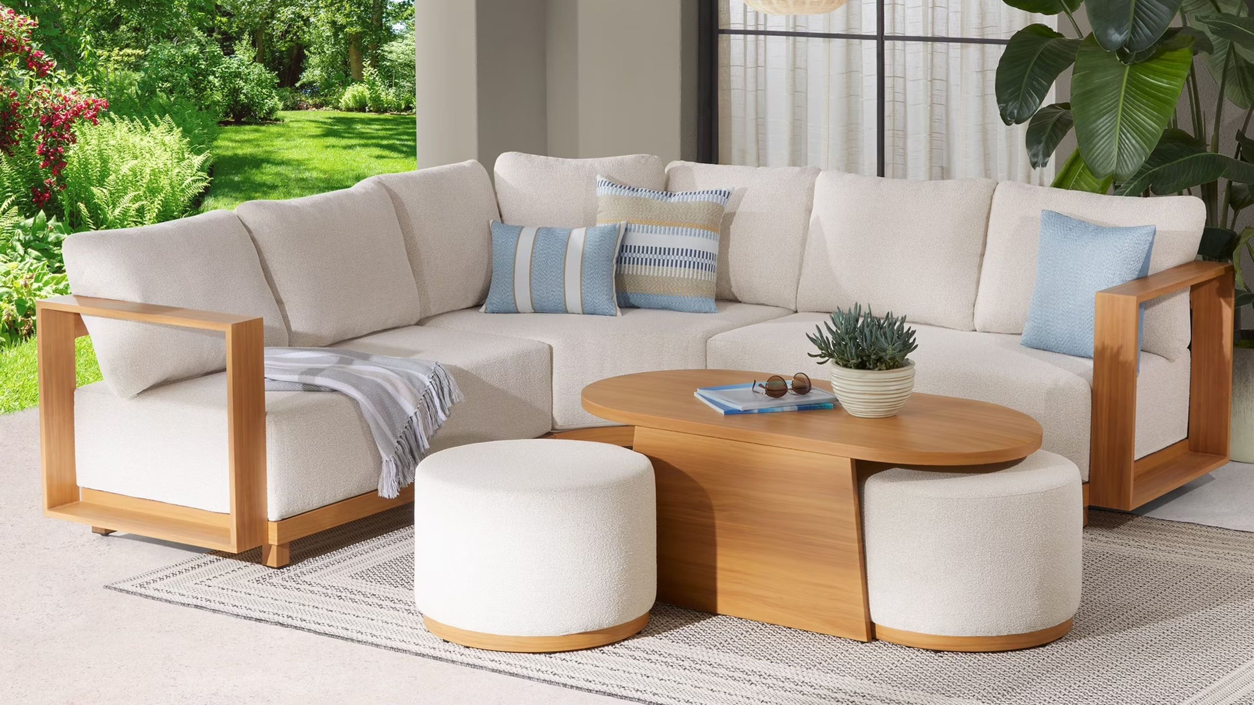Ich ersetze mein Bistro-Set – diese platzsparende Walmart-Alternative ist weitaus komfortabler und macht fast 1,20 m Terrassenfläche frei