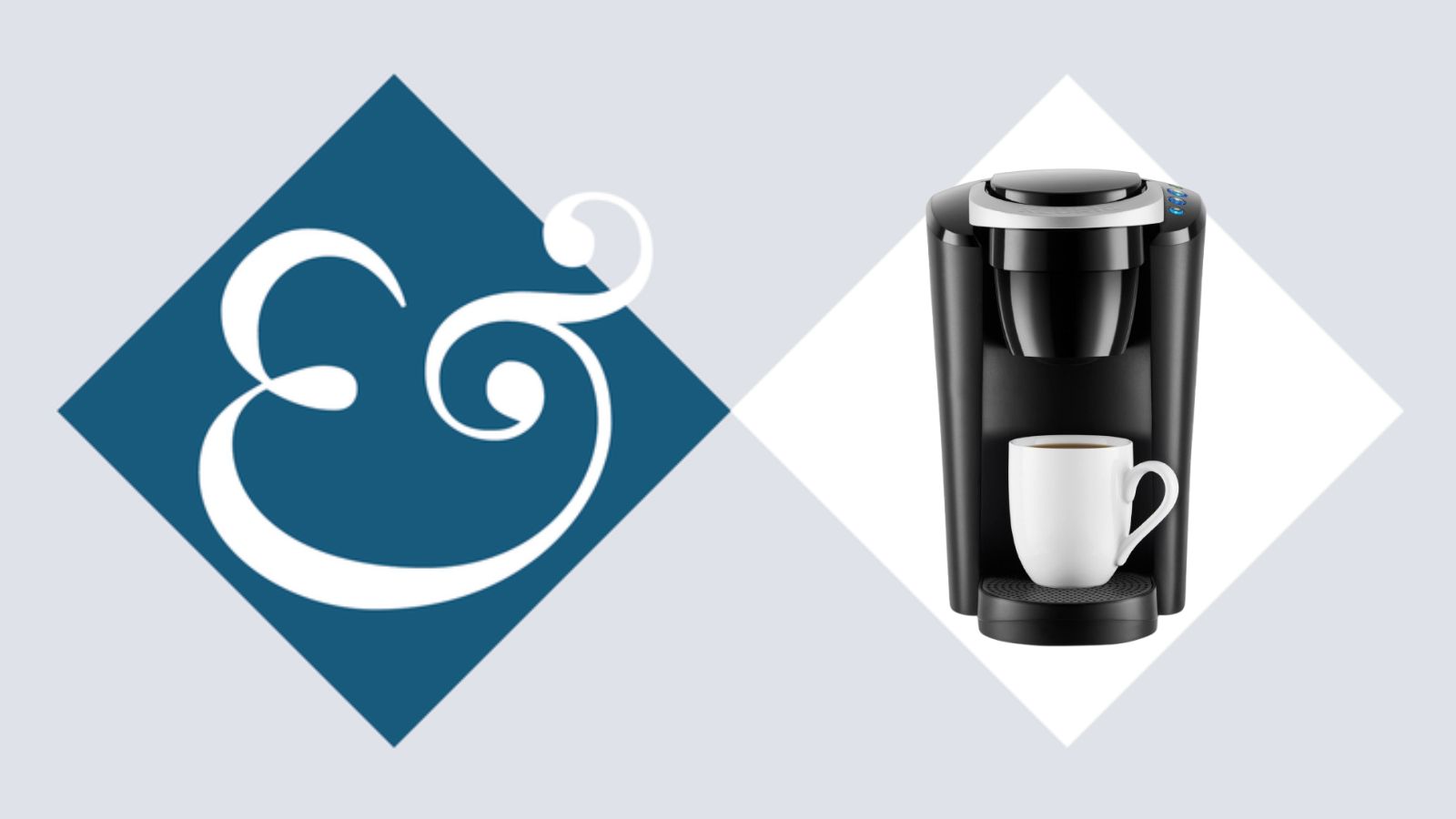 Eine schwarze Keurig K-Compact-Kaffeemaschine mit einer weißen Tasse unter dem Auslauf. 