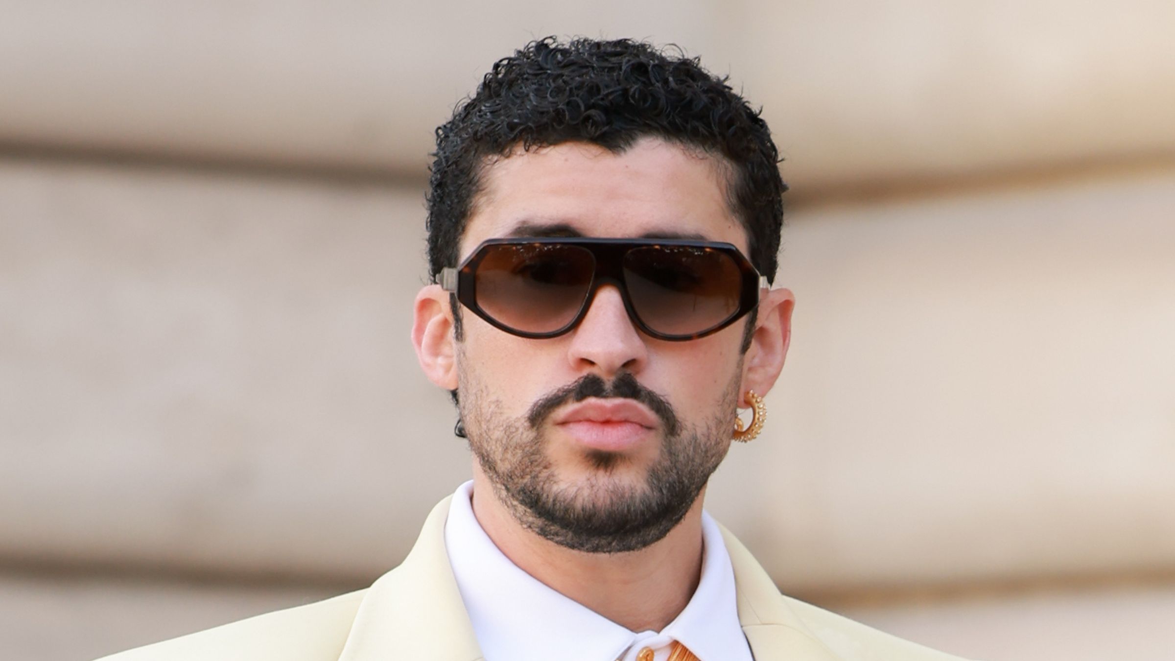 Bad Bunny's Living Room ist eine Meisterklasse für zeitlose Neutraltöne – eine Neudefinition der dezenten Eleganz für 2027