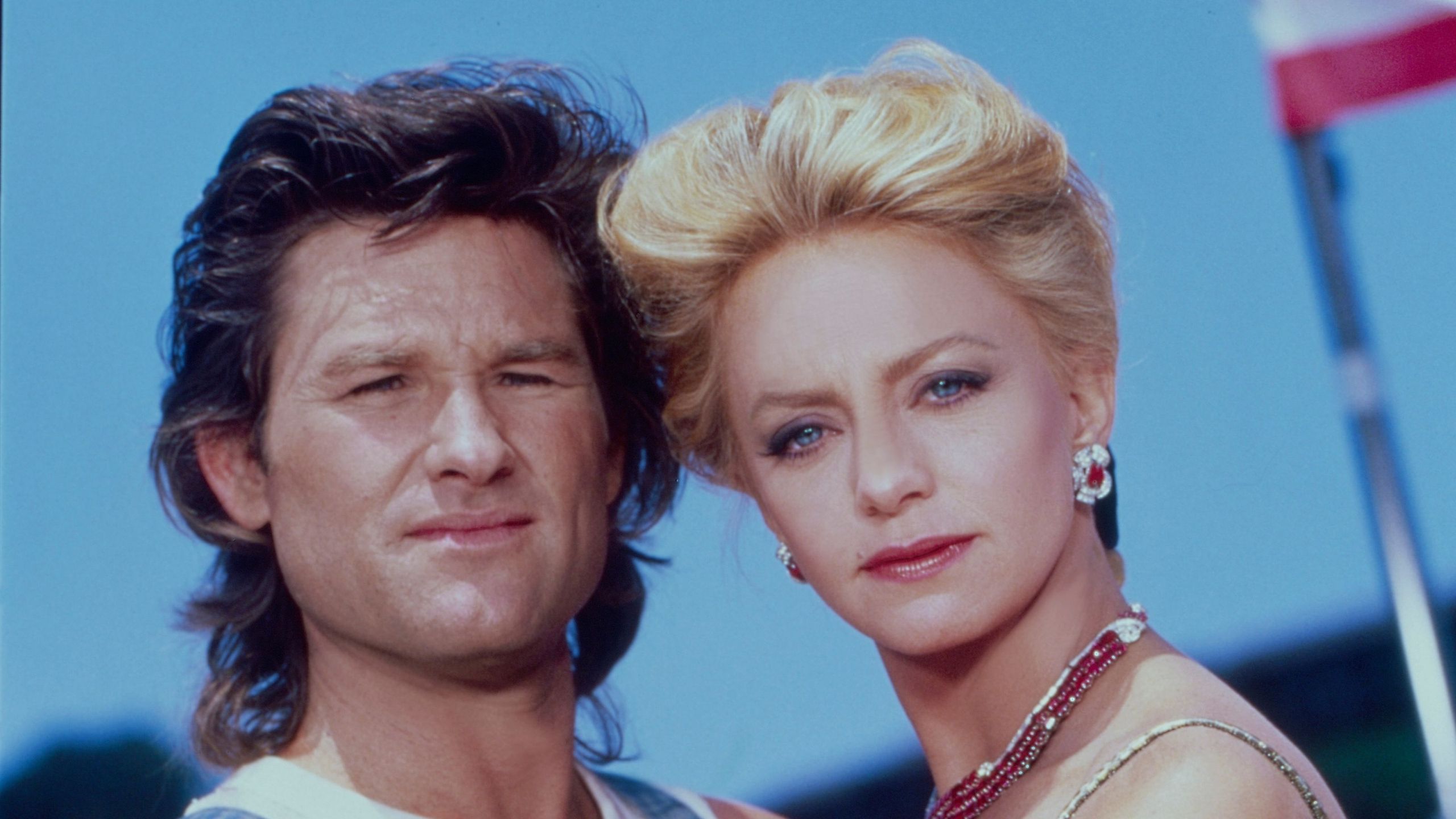 Die Vintage-Frühstücksecke von Goldie Hawn und Kurt Russell ist eine Meisterklasse in nostalgischer Wärme – sie definiert das Essen in kleinen Räumen neu