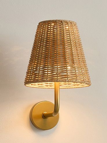 Wiederaufladbare Wandleuchte aus Rattan