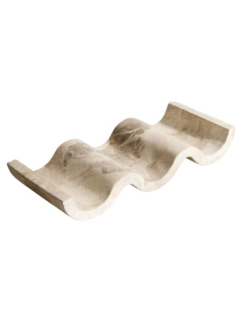 Dayana Weinregal