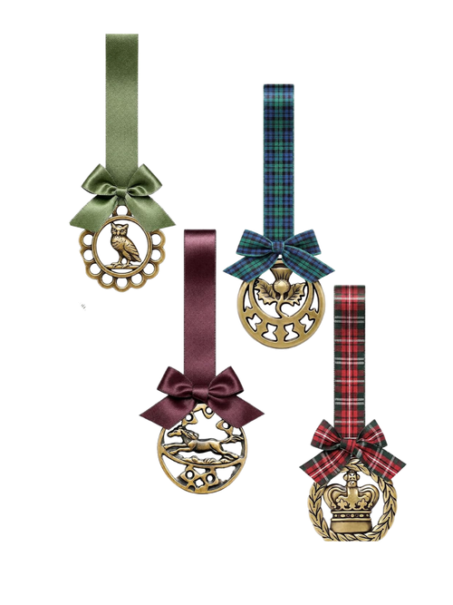 Karierter Christbaumschmuck aus Messing, 4er-Set